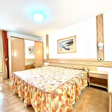 Apartamento Apartamento Freewifi,vistajardin,piscina Agua Salada En *