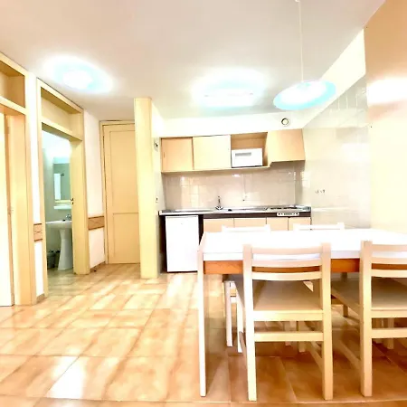 Apartamento Apartamento Freewifi,vistajardin,piscina Agua Salada En *